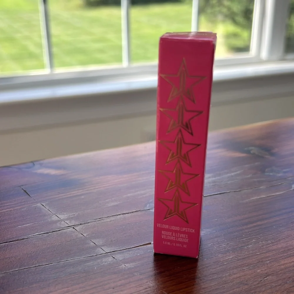 New in Box Jeffree Star Velour Liquid Lipstick‎ in Prom Night Bright Neon Pink